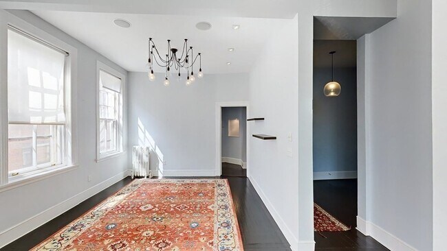 Building Photo - 371 Harvard St