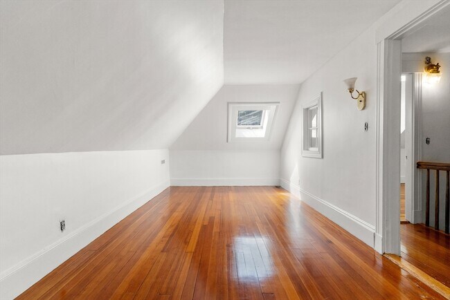 Building Photo - 161 Highland Ave