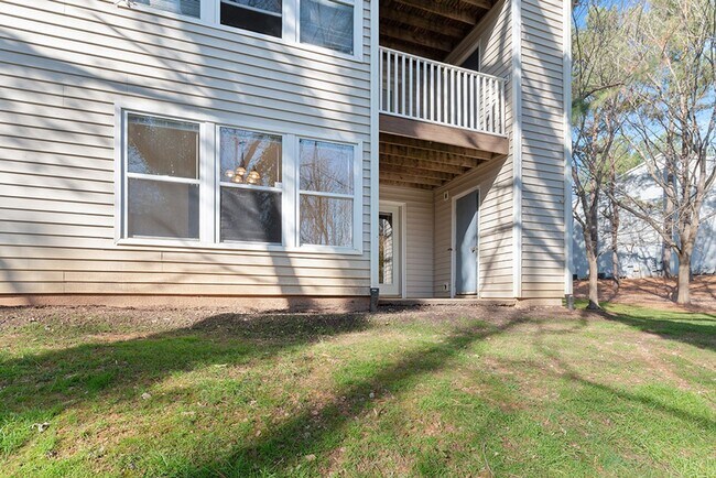 Building Photo - Location, Location, Location!