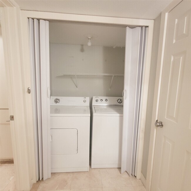 Building Photo - 2333 Bering Dr