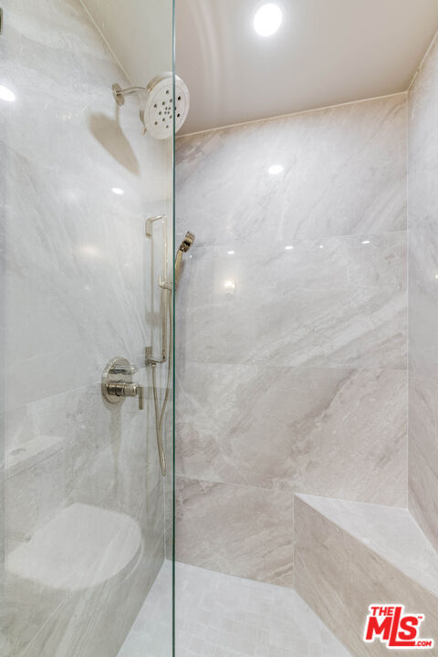 Building Photo - 2222 Ave of the Stars