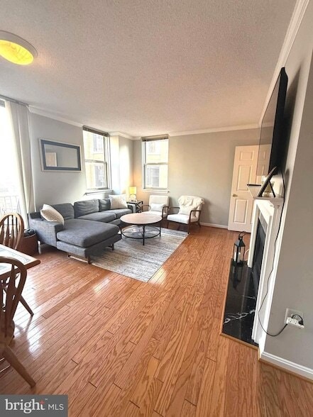 Building Photo - 3830 9th St N