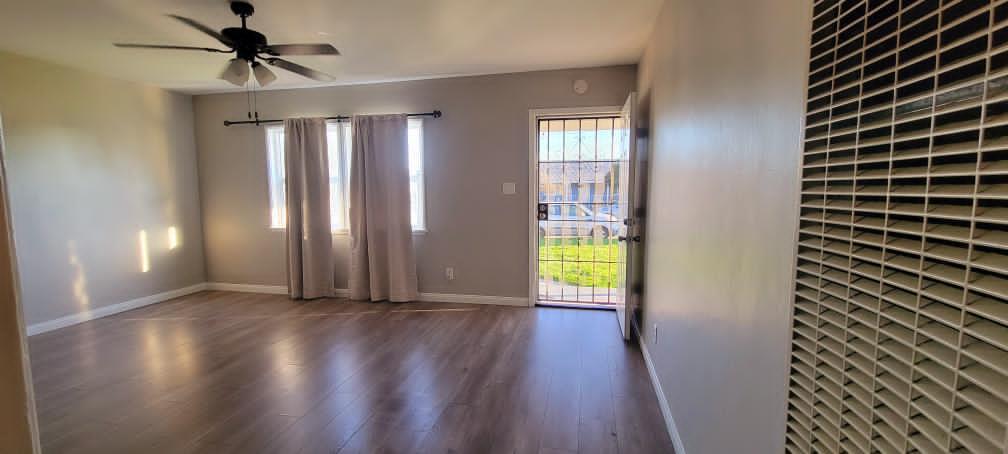 Building Photo - 1030 W Temple St