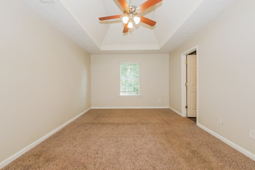 Building Photo - 1002 Allegiance Dr