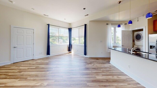 Building Photo - Main Street Corridor Available July 1