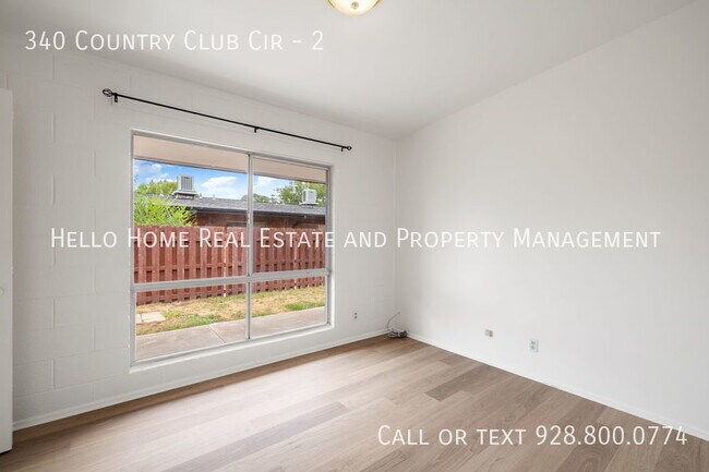 Building Photo - 340 Country Club Cir