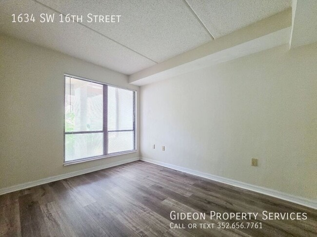 Building Photo - 1634 SW 16th St