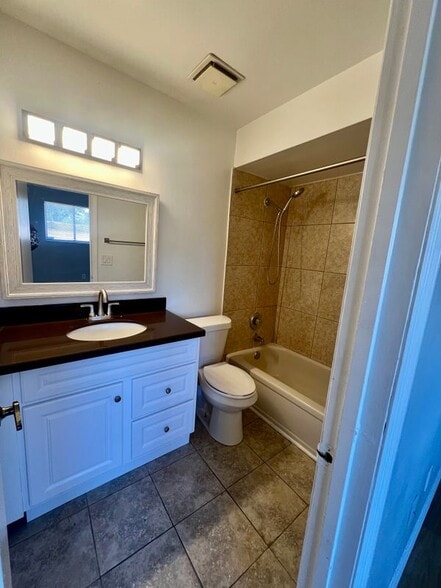 Building Photo - 3880 Villa Rose Ln