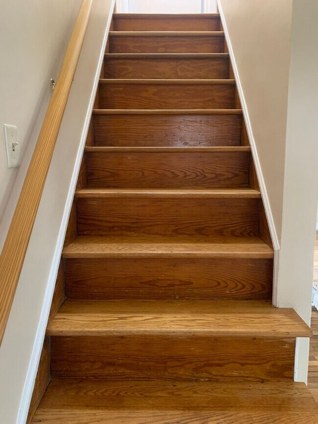 Building Photo - 3 Bedroom/1 bath  Okalona area