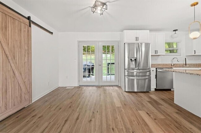 Building Photo - 5300 Binford Pl SW