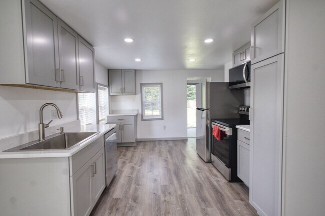 Building Photo - Modern 3-Bedroom Home with Smart Features & Premium Upgrades