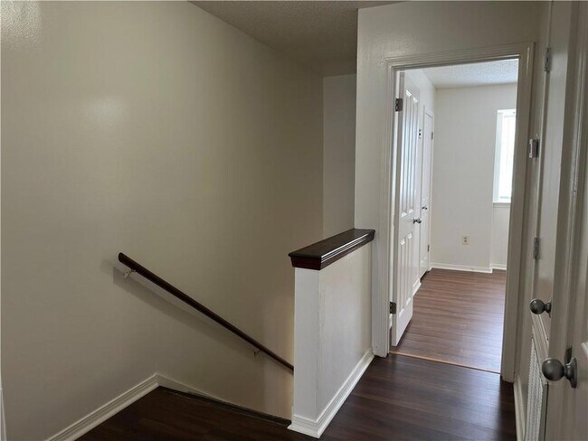 Building Photo - 59 Carriage Ln