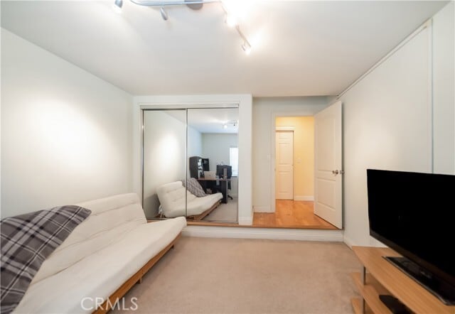 Building Photo - 2168 Lemoyne St