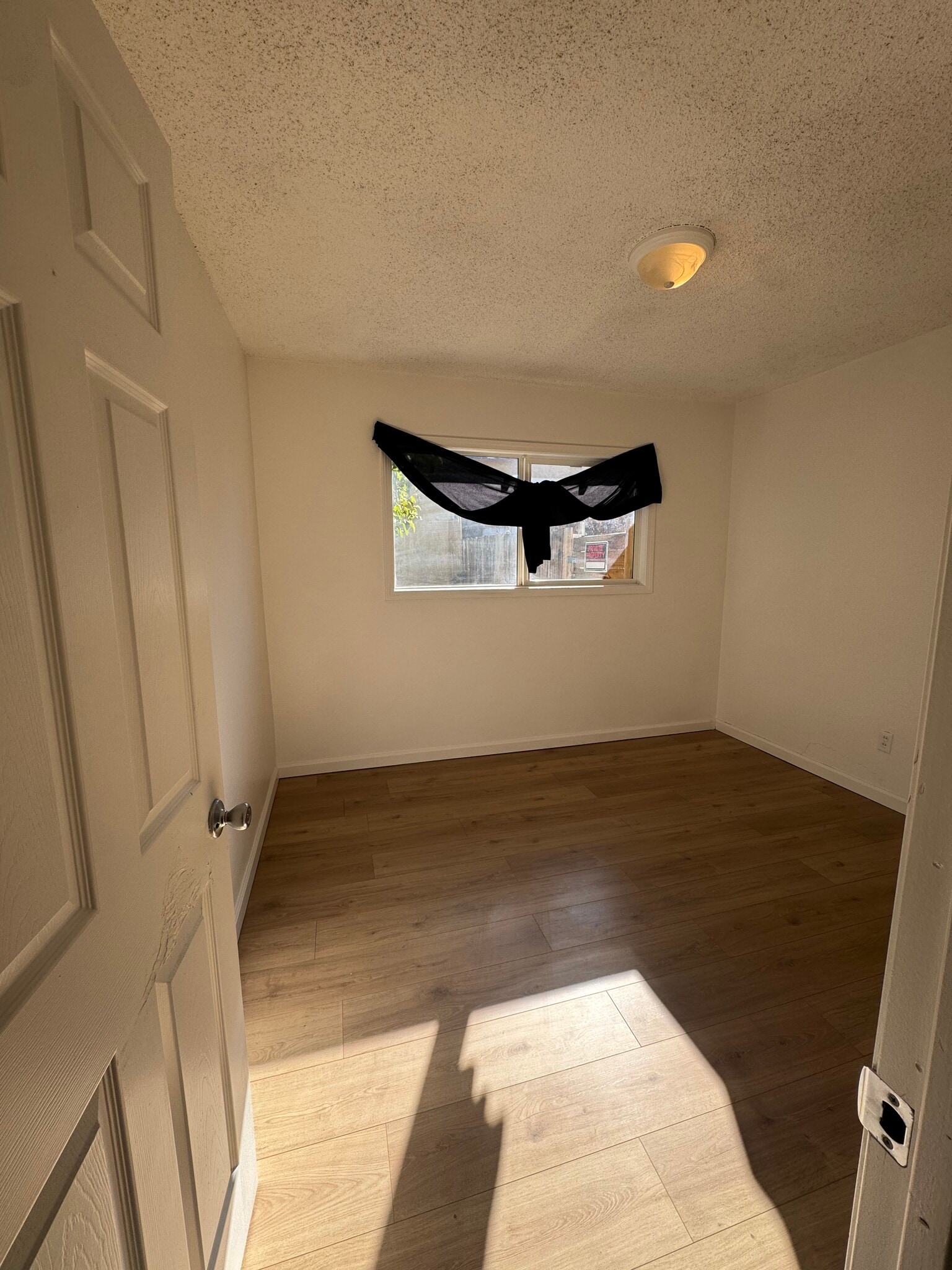 Building Photo - 144 E Avenue Q