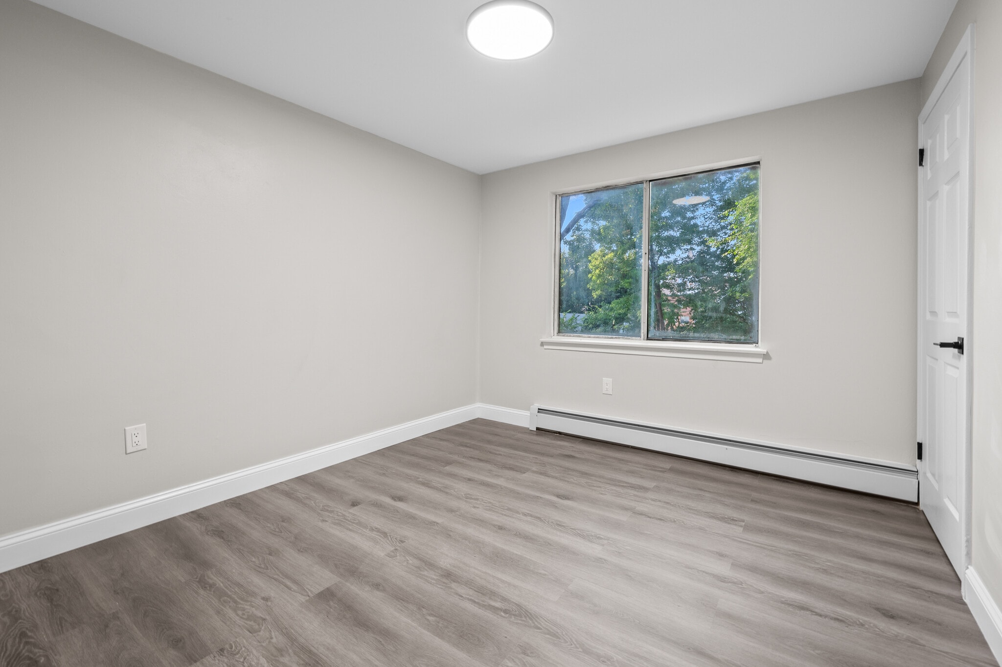 Building Photo - 60 Church St