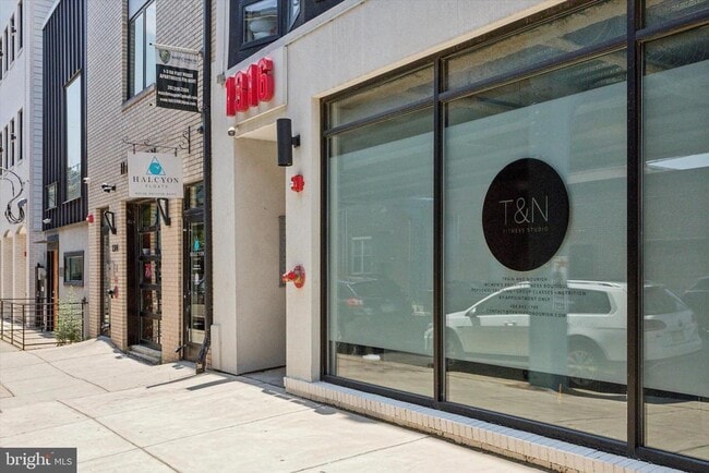 Building Photo - 107 W Thompson St