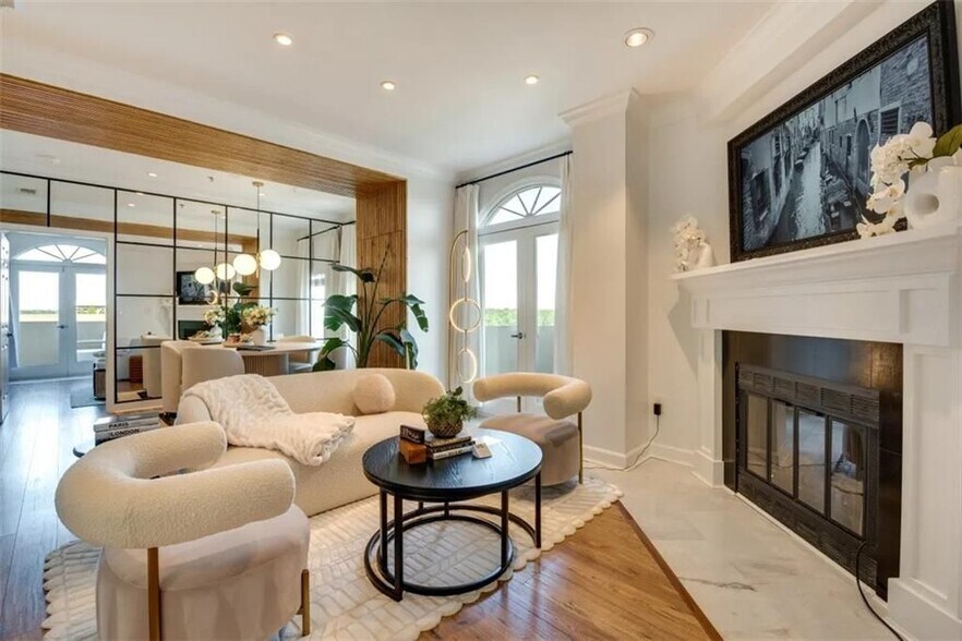 Building Photo - 2161 Peachtree Rd