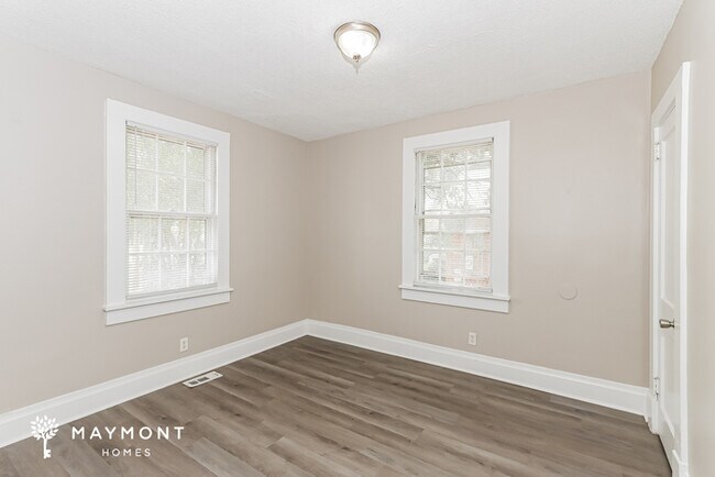 Building Photo - 2358 Forster St