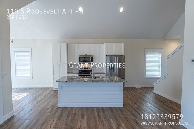 Building Photo - 110 S Roosevelt St