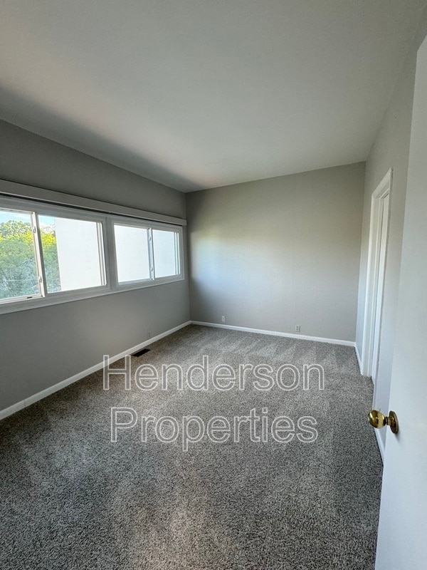 Building Photo - 501 Fenton Pl