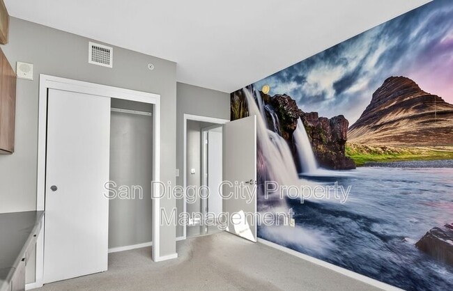 Building Photo - 321 Tenth Ave