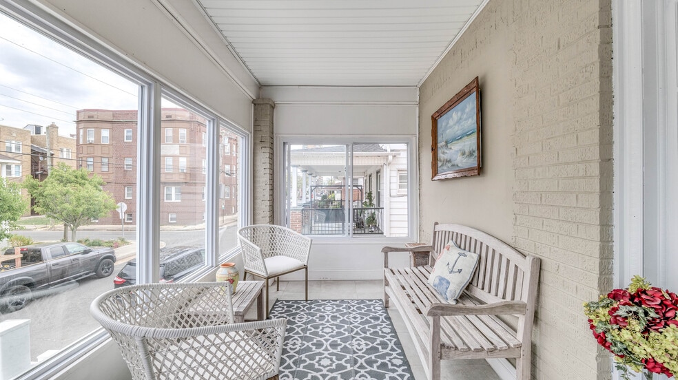 Building Photo - 14 N Vassar Sq