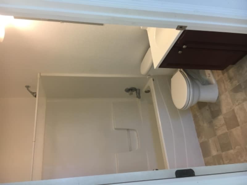 Building Photo - 208 Center St