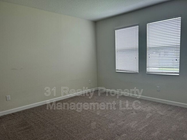 Building Photo - 11114 Sycamore Woods Dr