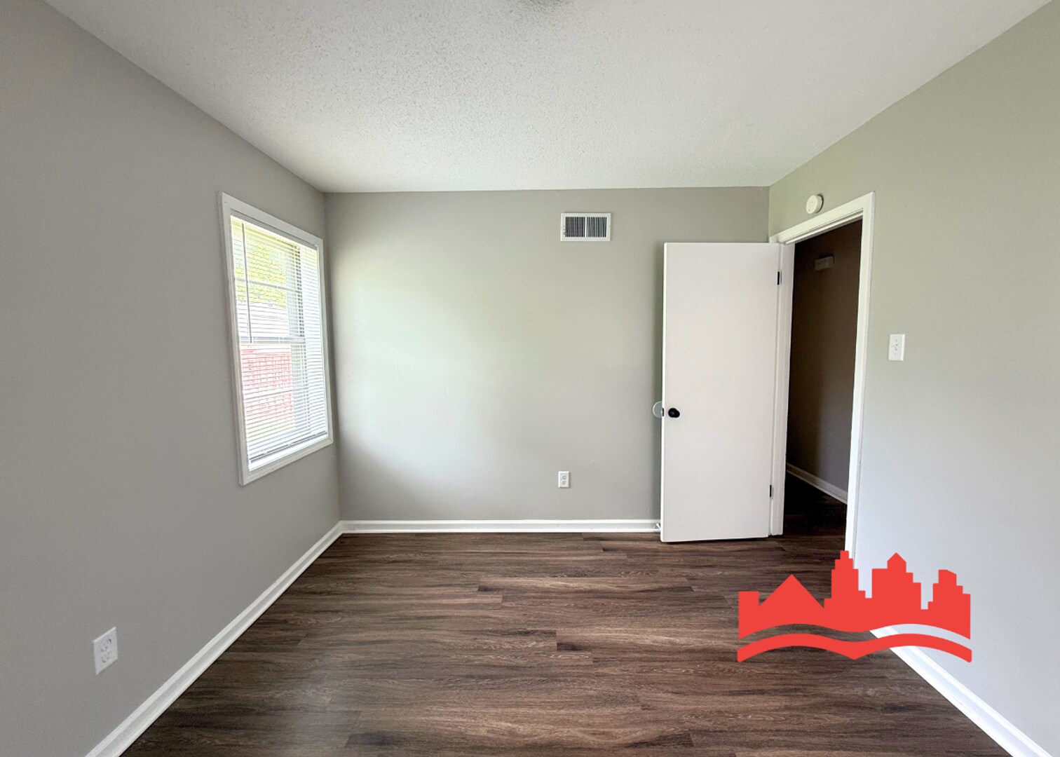 Building Photo - Fully Renovated 3BR/1BA Home