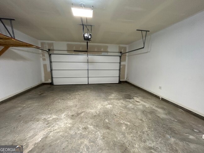 Building Photo - 850 Starbuck Parkway