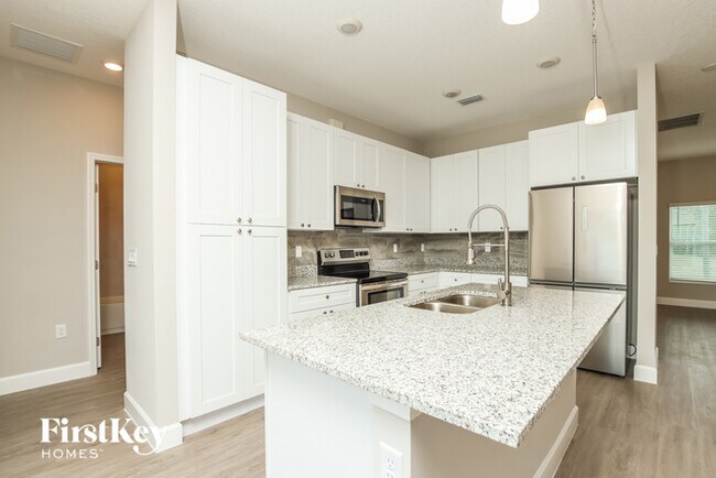 Building Photo - 515 Paigo St SE