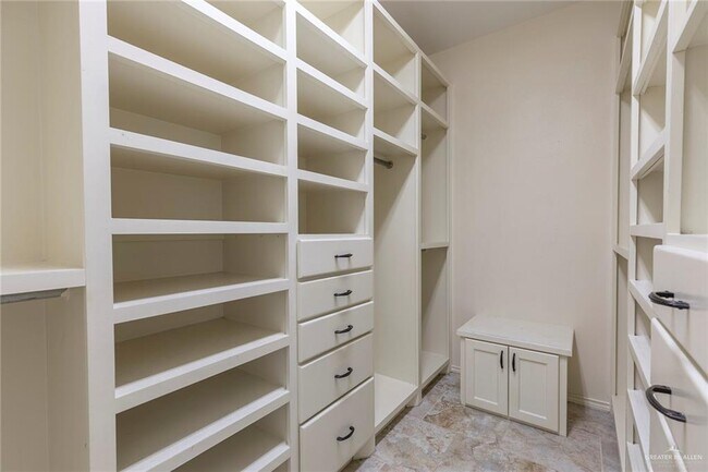 Building Photo - 16 N 39th St