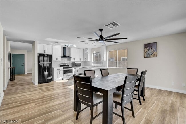 Building Photo - 6009 W Carpenteria Way