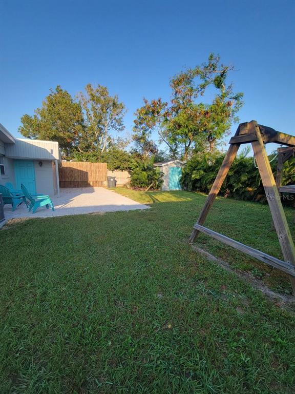 Building Photo - 513 Firefly Ln