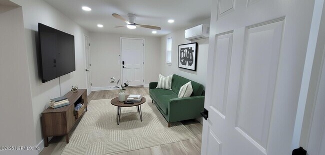 Building Photo - 5813 Tampico Rd