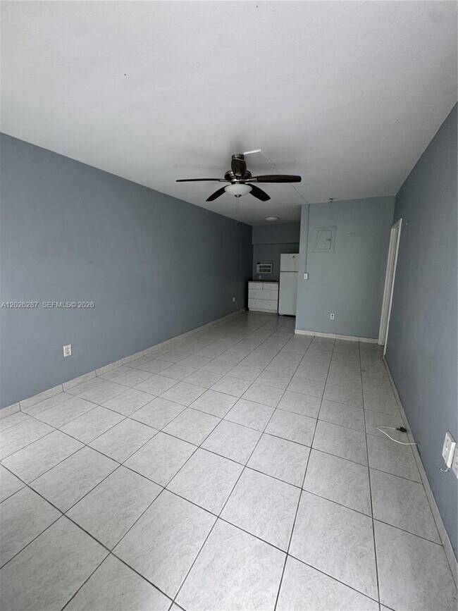 Building Photo - 10281 E Bay Harbor Dr