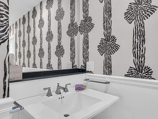 Building Photo - NEW LISTING-5 bedroom, 3 bathroom farmhouse-DeLand, Illinois