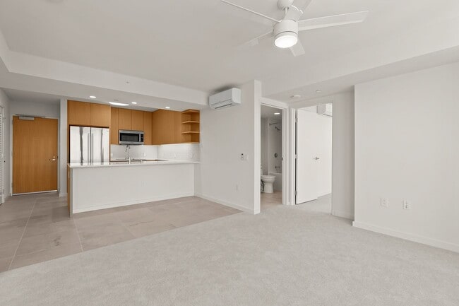 Building Photo - Two bedroom /2 bath / 2 parking - Sky Ala Moana