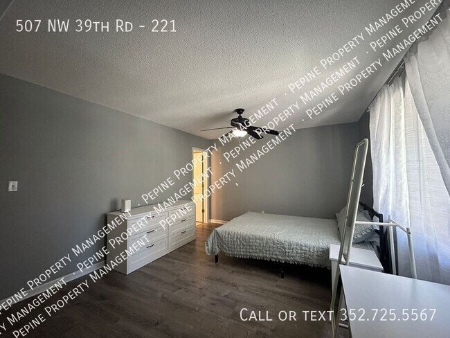 Building Photo - 507 NW 39th Rd