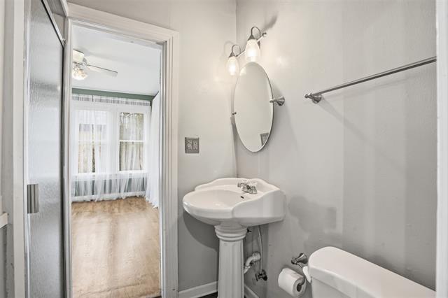 Building Photo - 1039 N Winnetka Ave