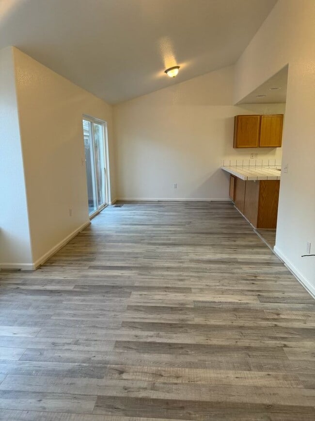 Building Photo - Townhouse in Carson for rent $2300 a month, 3 Bedroom, 2.5 baths, water/sewer paid by owner