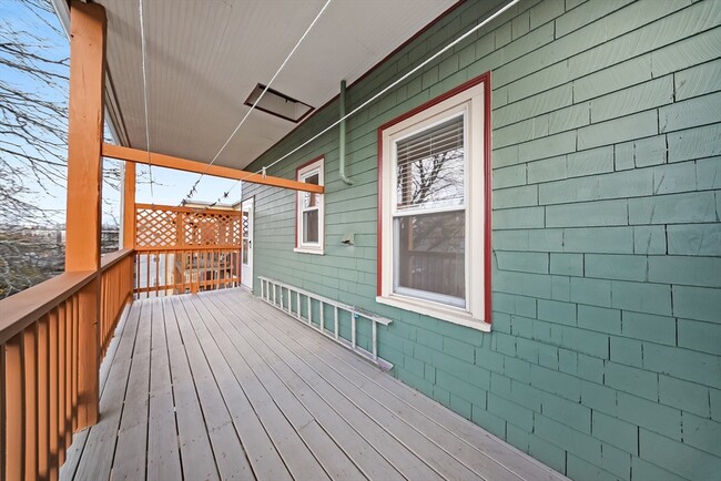 Building Photo - 95 Auckland St