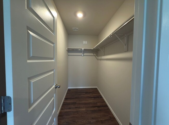Building Photo - Brand New Built 3 Bedroom House