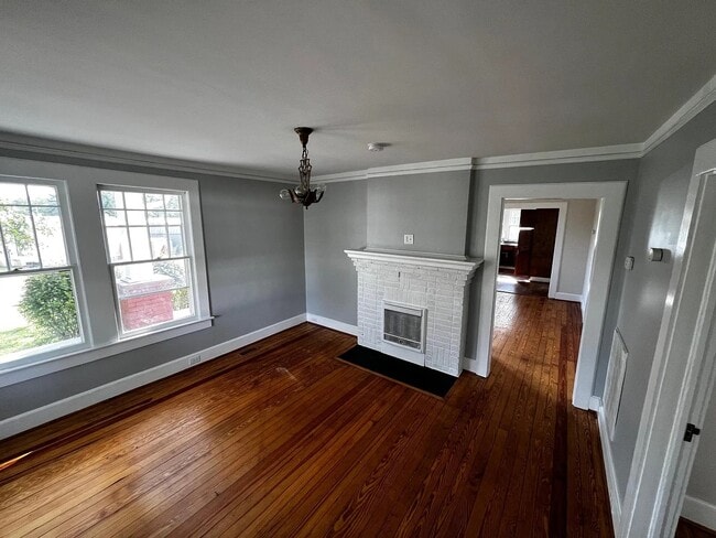 Building Photo - 6 New Dunham Bridge Rd