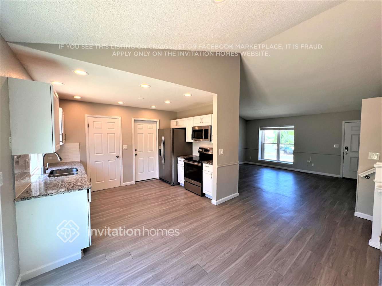 Building Photo - 21320 E Aberdeen Pl