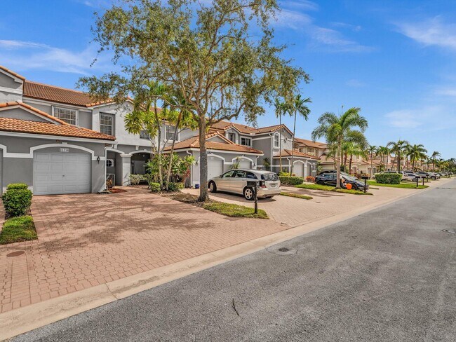 Building Photo - 21018 Vía Eden