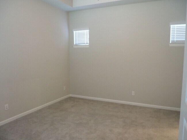 Building Photo - 3 Bed 2 Bath Argyle Home