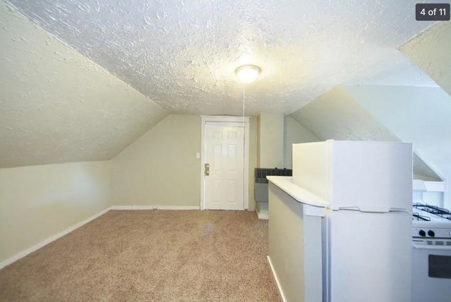 Building Photo - 2728 W Madison St