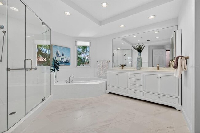 Building Photo - 555 5th Ave NE