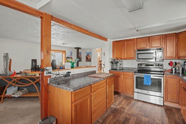 Building Photo - 605 S Harlan St